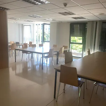 Residencia Universitaria Miresi Sagrado Corazon *