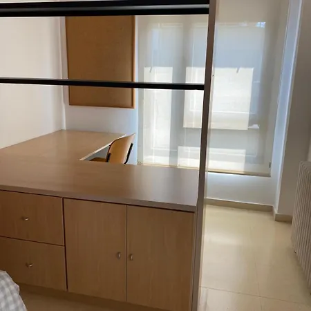 Residencia Universitaria Miresi Sagrado Corazon * Burgo