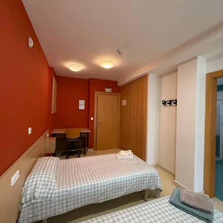 Residencia Universitaria Miresi Sagrado Corazon Hotel Burgo