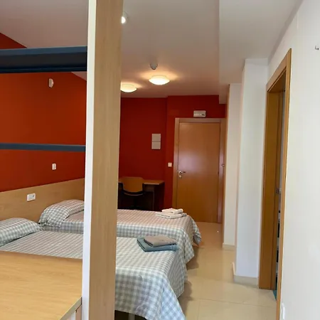 Hotel Residencia Universitaria Miresi Sagrado Corazon *