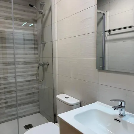 Residencia Universitaria Miresi Sagrado Corazon Hotel *